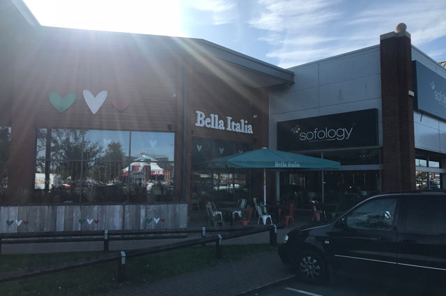 Bespoke-built retail food outlet 4