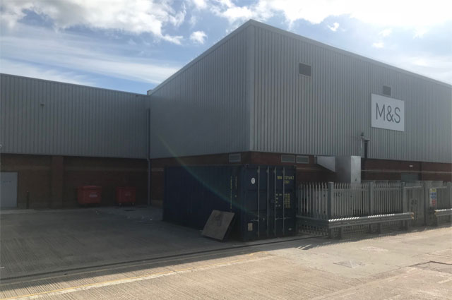Extension & new entrance feature for known retail brand 3
