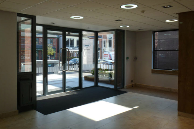 B.Melling - Office Block Refurbishment - Full internal office refurbishment for AON in Leeds