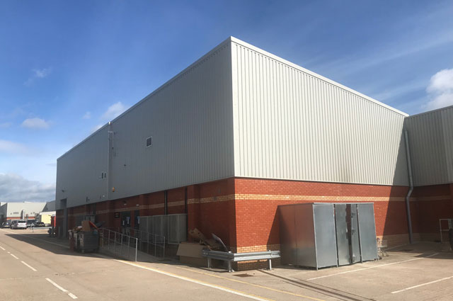 Extension & new entrance feature to existing retail facility 2
